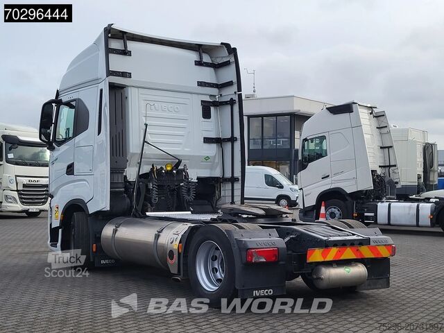 Standard-SZM Iveco S-Way 460 S-Way 4X2 LNG Retarder 2X Tanks