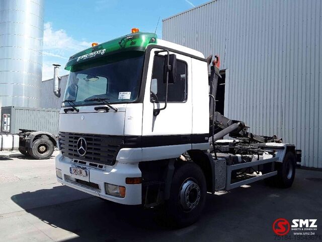 Transporte de contentores Mercedes Actros 1831 manual lames airco belgium truck
