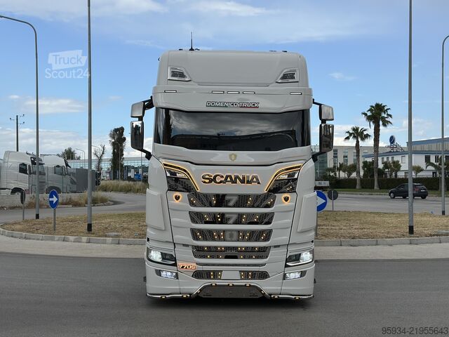 стандартен влекач SCANIA 770 S