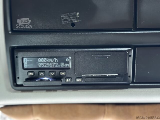 стандартен влекач SCANIA 770 S