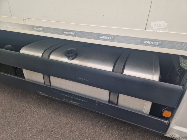 Vrachtwagen met bakwagen MAN TGX 18.420 4x2 LL Koffer LBW MBB Intarder