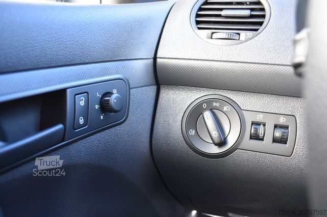 Furgão de painéis VOLKSWAGEN Caddy 1.6 D AHK 5-Sitze Automatik