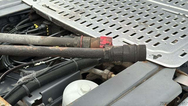 Standarta vilcējs DAF XF 480 SuperSpaceCab Klima Intarder Standklima