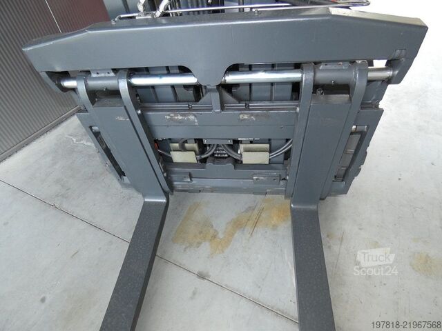 Stivuitor frontal Linde H 35 D - 02