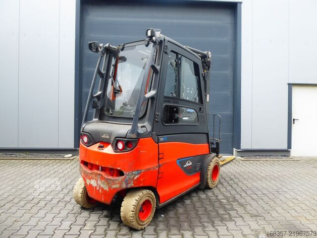 Etukuormaaja trukki Linde E35HL-01