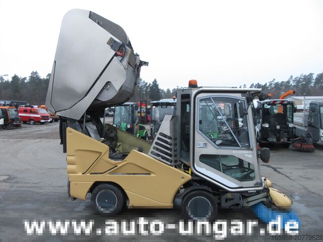 Road sweeper Tennant Applied 636 HS Green Machine 4x4 Kehrer