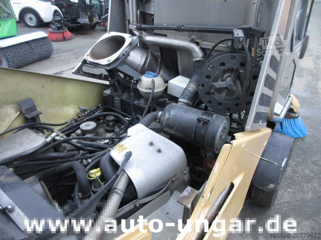 Road sweeper Tennant Applied 636 HS Green Machine 4x4 Kehrer