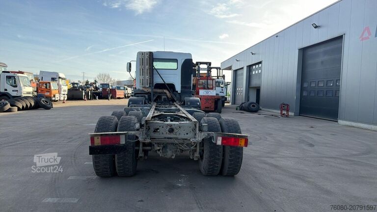 Châssis cabine Renault KERAX 370 DCI (BOITE MANUELLE / LAMES / GRAND P...