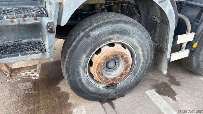 Châssis cabine Renault KERAX 370 DCI (BOITE MANUELLE / LAMES / GRAND P...