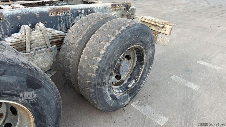 Châssis cabine Renault KERAX 370 DCI (BOITE MANUELLE / LAMES / GRAND P...