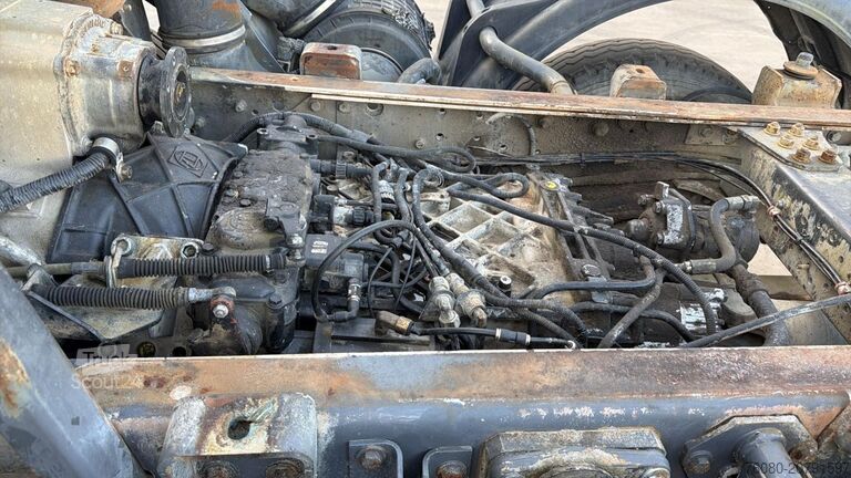 Châssis cabine Renault KERAX 370 DCI (BOITE MANUELLE / LAMES / GRAND P...