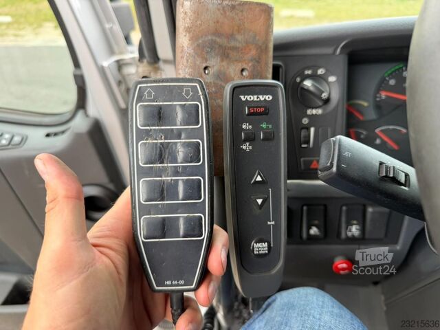 Volvo FMX 500 8x4 RETARDER - AJK HOOKLIFT 20T - 368.000km - HUB REDUCTION - I SHIFT - EURO 5 - SLEEP Volvo FMX 500 8x4 RETARDER - AJK HOOKLIFT 20T - 368.0...