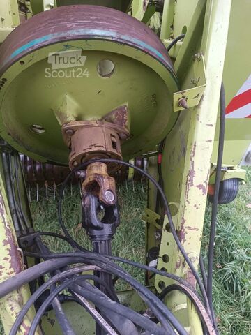 CLAAS Quadrant 1100 CLAAS Quadrant 1100