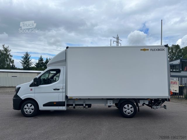 Transporter mit Koffer RENAULT MASTER HUMBAUR KOFFER