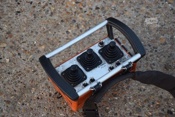 Tovornjak z žerjavom MAN TGM 18.240