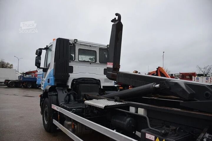 Hook arm system Iveco Stralis 330