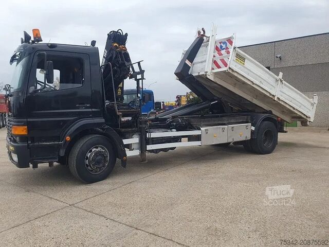 Crane truck Mercedes-Benz Atego 1928