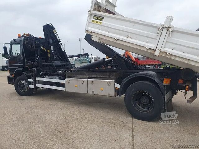 Crane truck Mercedes-Benz Atego 1928