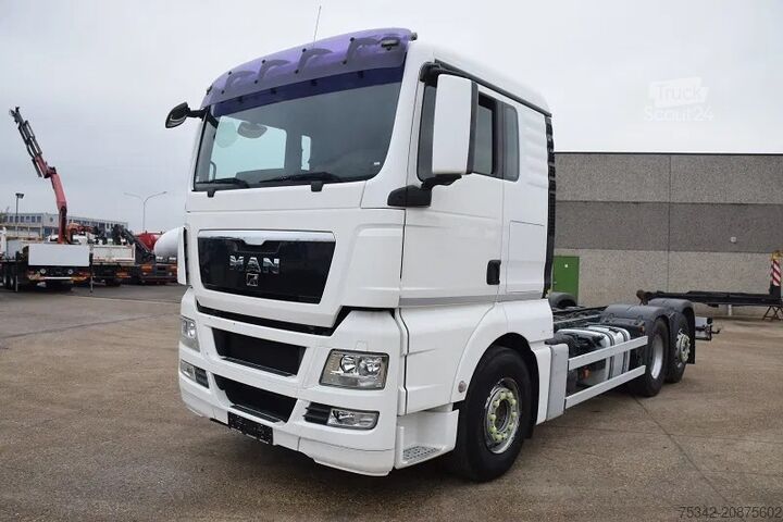 Chasis con cabina MAN TGX 26.480