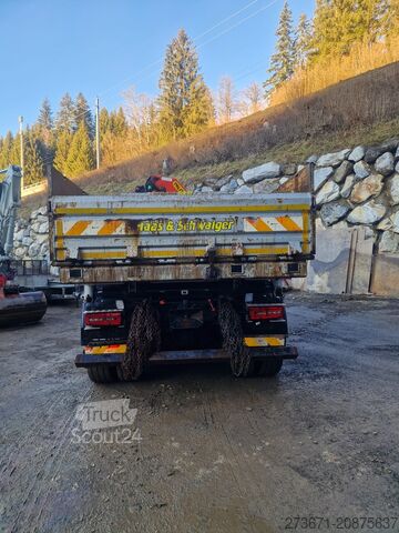 Grue montée sur camion MAN TGS