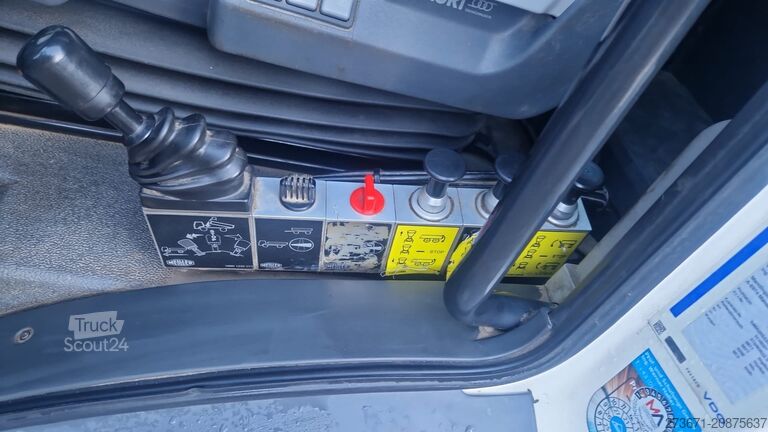 Grue montée sur camion MAN TGS