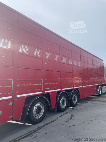 Semi-remorque pour bétail Bekkers 3 deks schommelvloeren