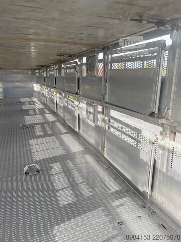 Semi-remorque pour bétail Bekkers 3 deks schommelvloeren