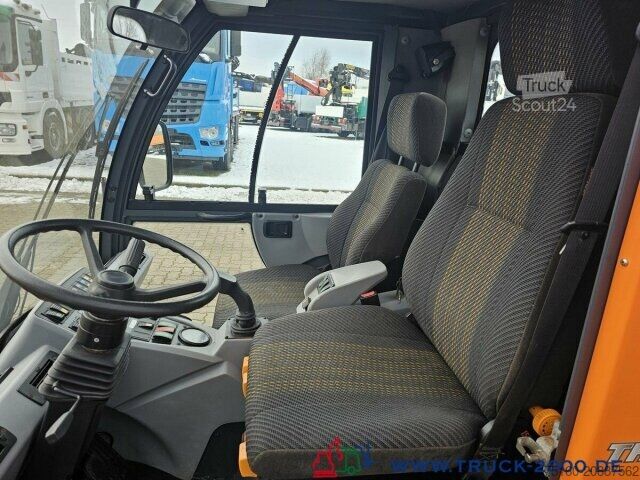 Sonderausbau-Transporter Multicar Tremo X56 Winterdienst Streuer + Schild - 10 TKM