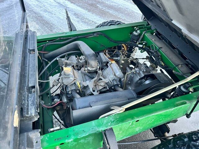 Tracteur de cour John-Deere Gator TX