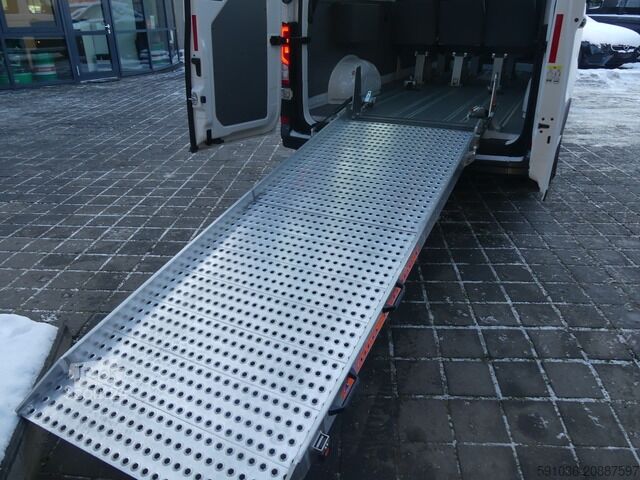 Minibus Volkswagen Crafter 35 Kombi 35 LR Maxi 8SITZER/RAMPE/KAM/TEMP