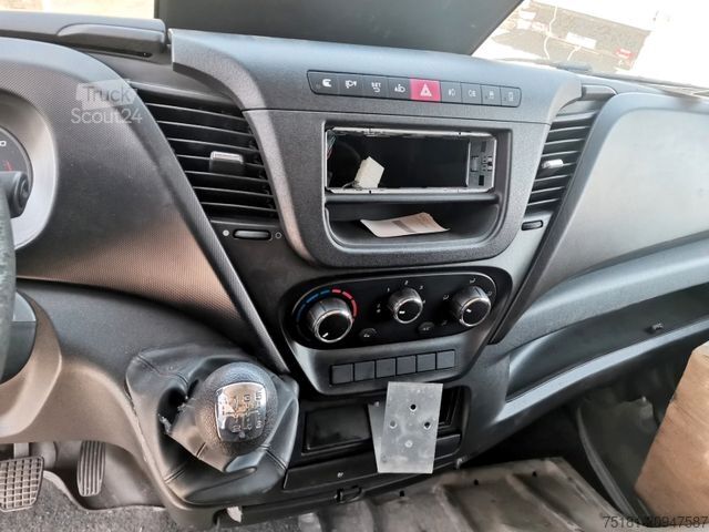 Dodávka s vysokou střechou IVECO Daily 35S15 SUPERMAXI XL/ UNFALL!/UNANGETRIEBE!