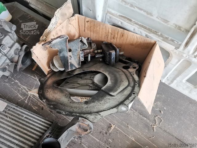 Dodávka s vysokou střechou IVECO Daily 35S15 SUPERMAXI XL/ UNFALL!/UNANGETRIEBE!