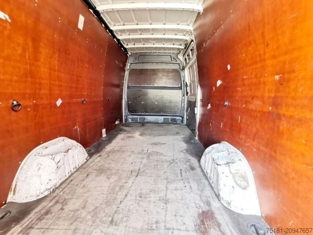 Furgon z wysokim dachem VOLKSWAGEN Crafter 2.0TDI/103kw MAXI/ klima