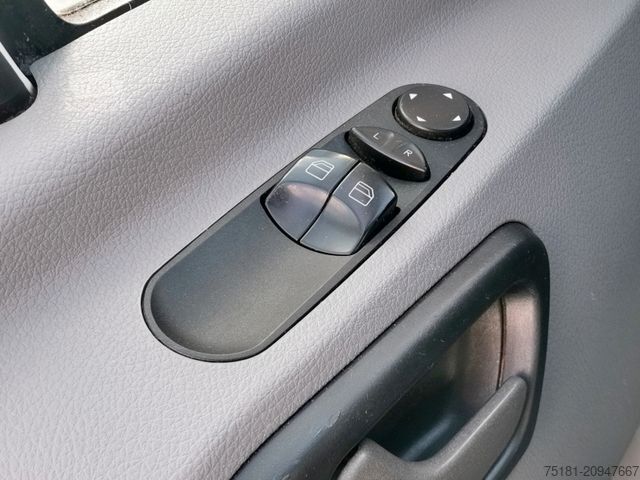 Furgon z wysokim dachem VOLKSWAGEN Crafter 2.0TDI/100KW MITTLE/ KLIMA/ 1.BESITZER