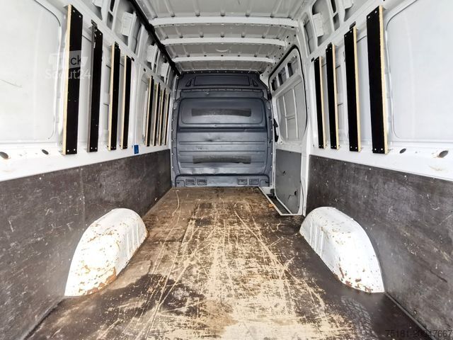 Furgon z wysokim dachem VOLKSWAGEN Crafter 2.0TDI/100KW MITTLE/ KLIMA/ 1.BESITZER