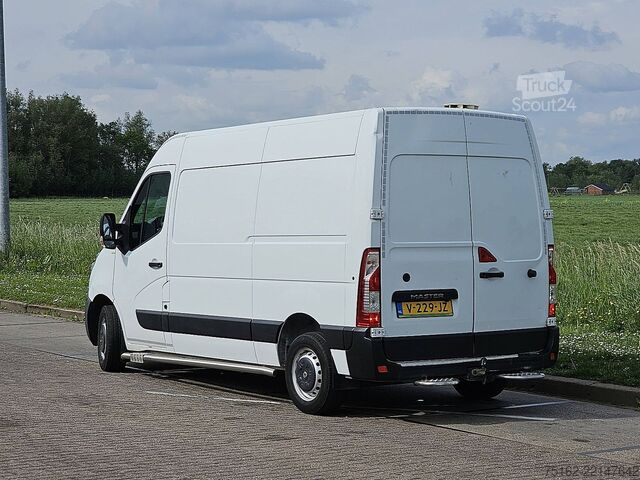 Stasjonsvogn med høyt tak RENAULT MASTER 2.3 L2H2 Navi Trekhaak!