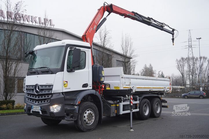 διπλόπλευρο ανατρεπόμενο φορτηγό Mercedes-Benz Arocs 2636 6x4 / 2-way tipper / Fassi