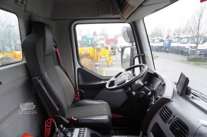 Platforma ar celtni Renault C280 DTI 8 / FASSI crane 5.6T / 560 mth