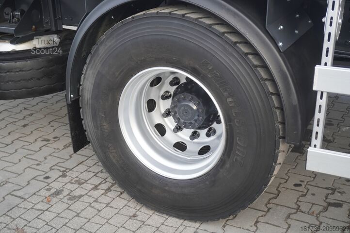 Platforma ar celtni Renault C320 P4x2 E6 / Fassi 5.6 t / Range 8 m /