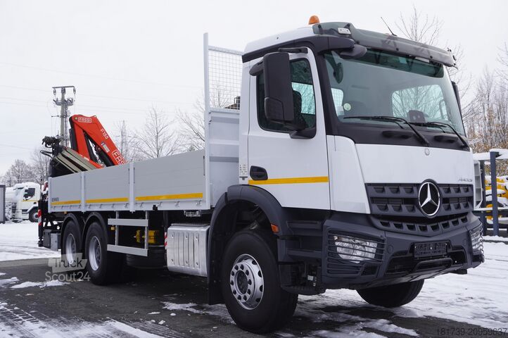 Platforma ar celtni Mercedes-Benz Arocs 2633 flatbed truck / Crane FASSI