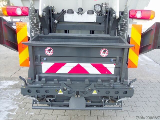 Camion à ordures Fuso Canter 7C15 AMT 4x2 / Nanos 7