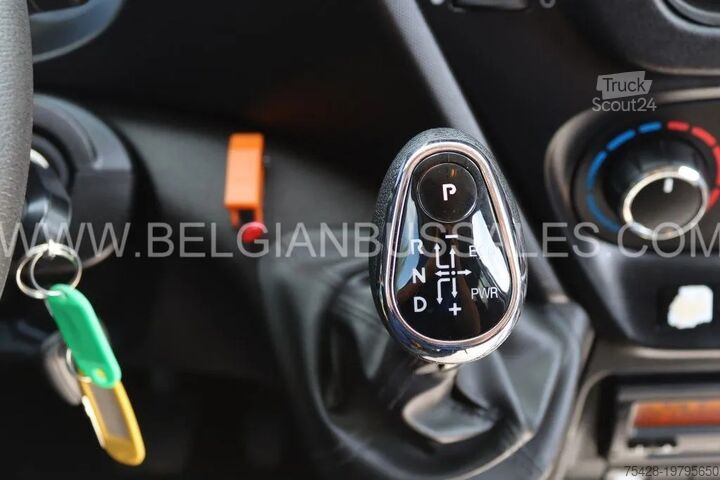 Minibus Iveco Daily / A60 C17 / 7.5m / Airco / Euro 6