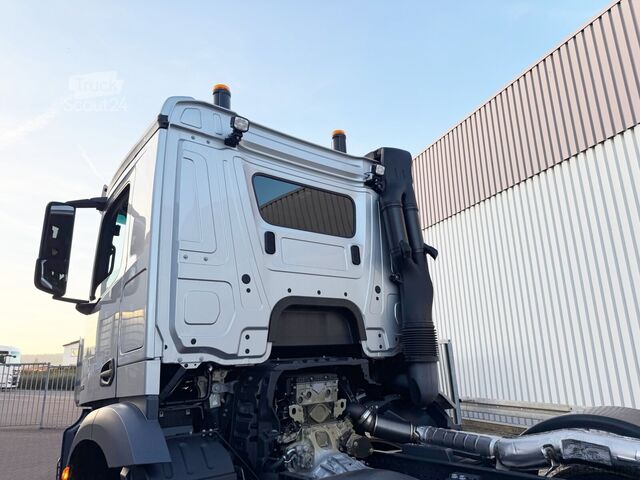 Lastbilchassi Mercedes-Benz Arocs 3253 L 8x4/4 Arocs 3253 L 8x4/4, MultimediaCockpit, Navi, Motorabtrieb