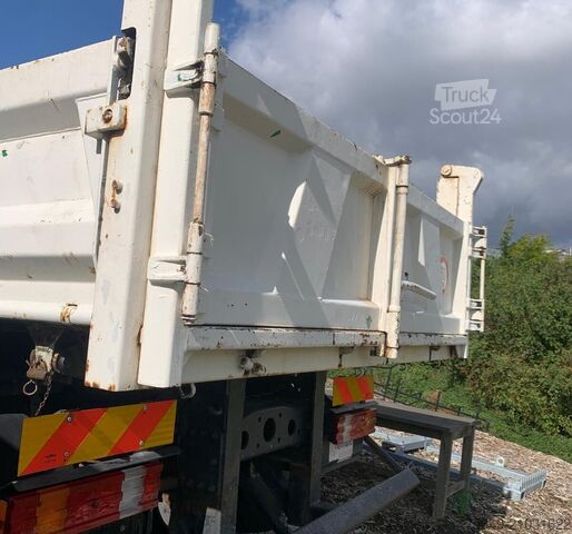 Grue à tour Mercedes-Benz Atego 1823AK 4x4 Atego 1823AK 4x4, Kran HIAB, Bordmatik