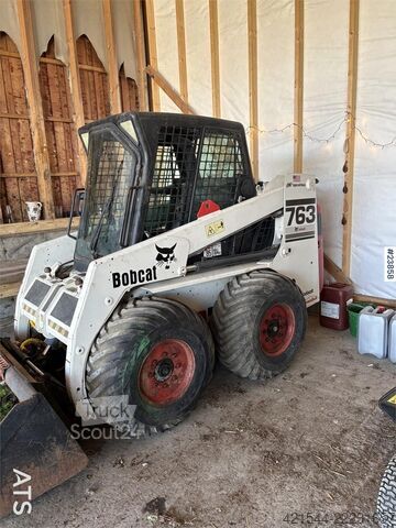 Lader Bobcat 763 Skid-Steer Loader with Bucket, Grapple and Pal