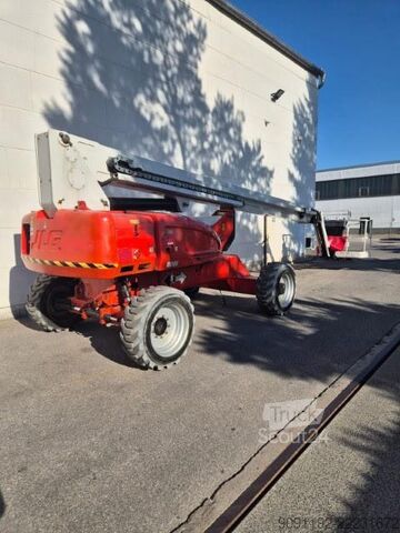 Scharnierende telescopische hoogwerker JLG M600JP