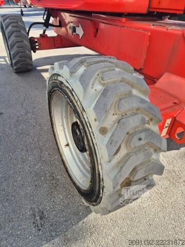 Kloubová teleskopická pracovní plošina JLG M600JP