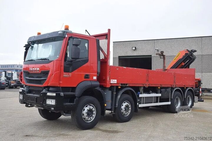 Camion-grue Iveco Trakker 360