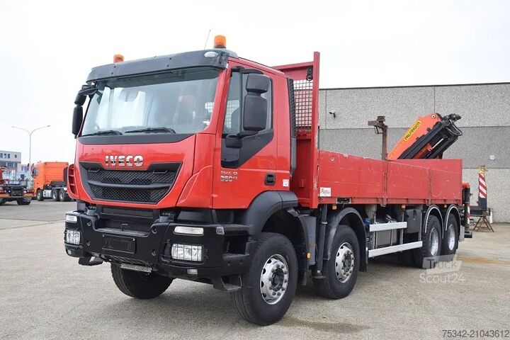 Camion-grue Iveco Trakker 360