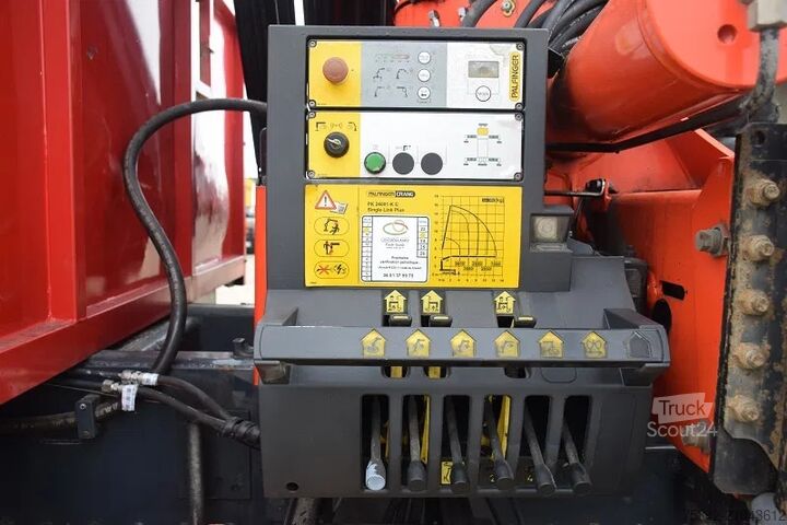 Camion-grue Iveco Trakker 360